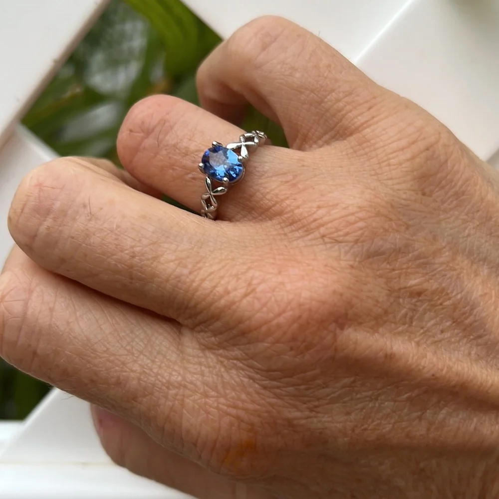 Dainty cz sapphire ring, Sz 8 - Picture 2 of 7